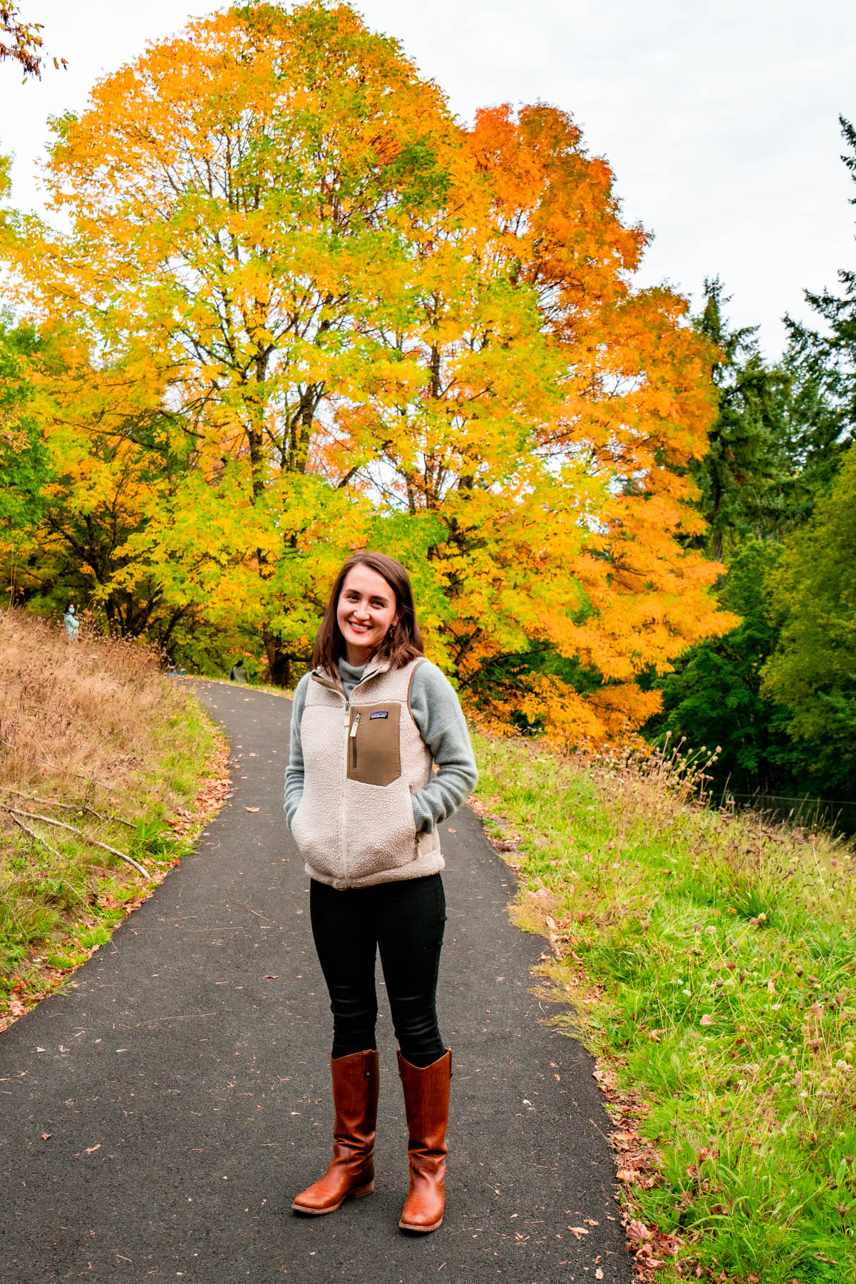 15 STUNNING Spots for Fall Color in Portland, Oregon (+Photos) - Overlook Park