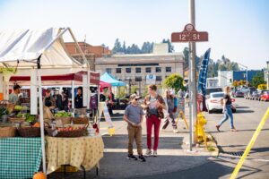 Astoria Sunday Market Visiting Astoria Oregon
