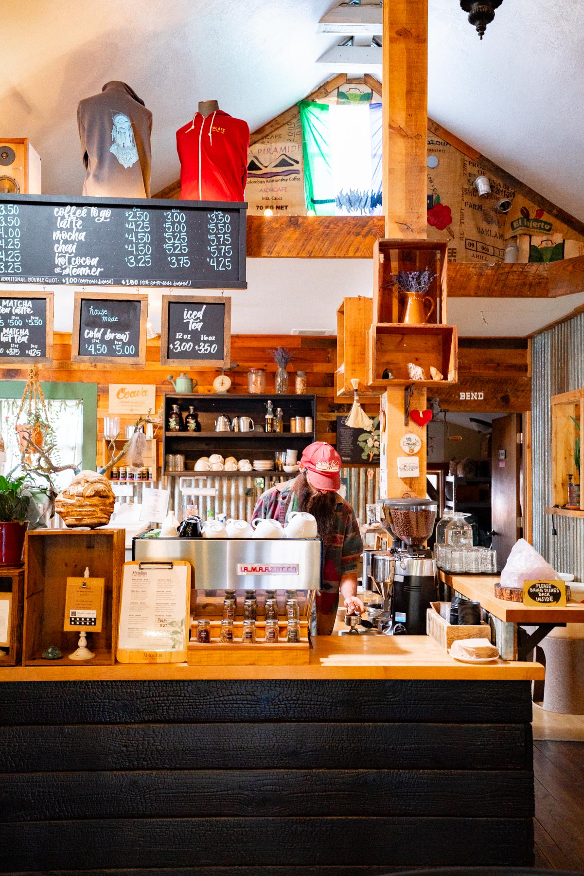 8 CHARMING Cafes in Bend, Oregon (Coffee Lover's Guide)