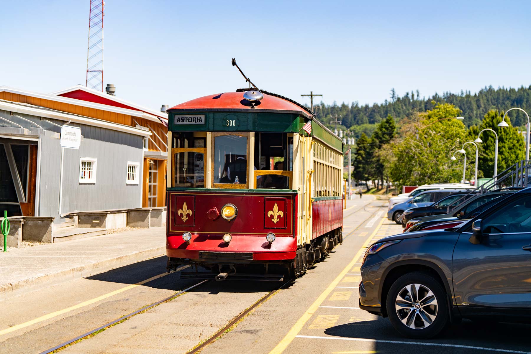 ride the trolley, things to do in astoria oregon