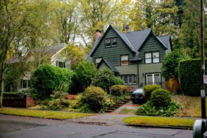 Laurelhurst, one of the most affluent neighborhoods in Portland